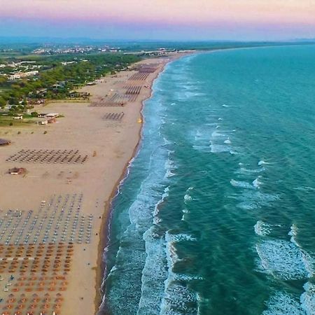 Mediterranean Sea Apartment City Center Durres Bagian luar foto