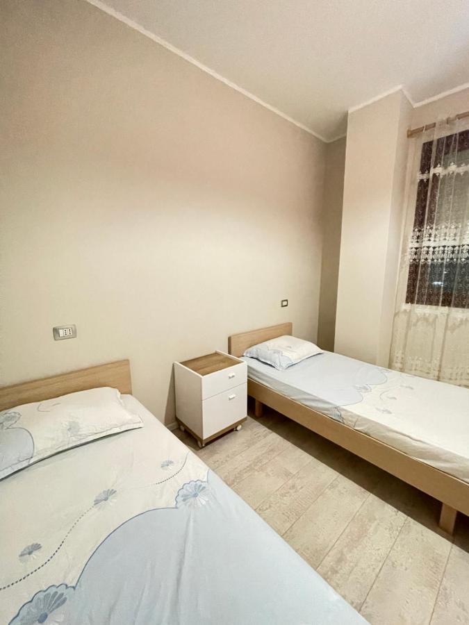 Mediterranean Sea Apartment City Center Durres Bagian luar foto